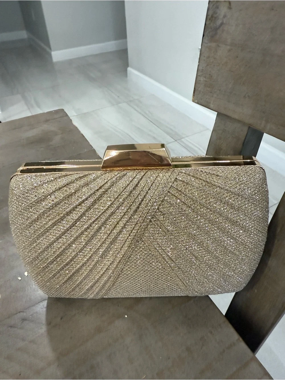 N/A elegant gold